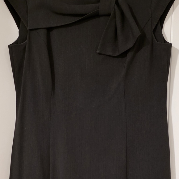 Madison Leigh Black Pleated Mini Dress Cap Sleeves Bow Detail At Neckline - Picture 3 of 5